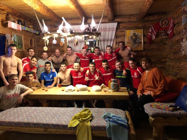 Футбольный клуб Сибиряк командой отдыхали в Жыхарке!